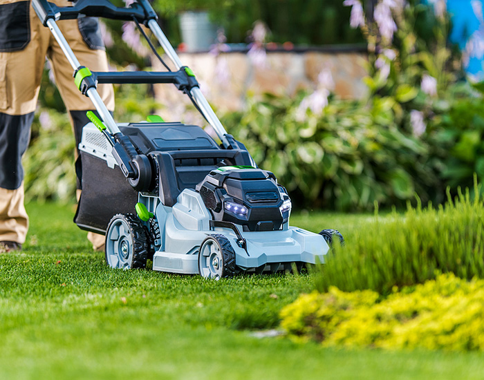 lawn mowing company in Rochester, NY